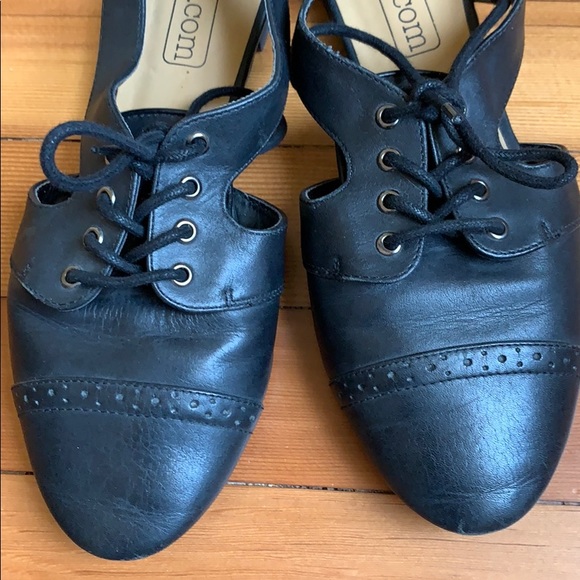 Town.com Black Leather Open Sides Oxford Flats - Picture 7 of 9